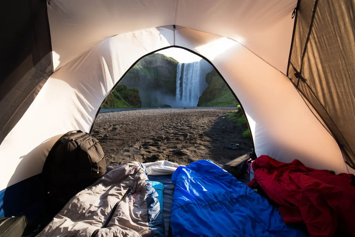 Comparing Three-Season and Four-Season Sleeping Bags for UK Camping